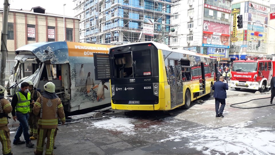 İstanbul'da tramvay İETT otobüsüne çarptı - 2