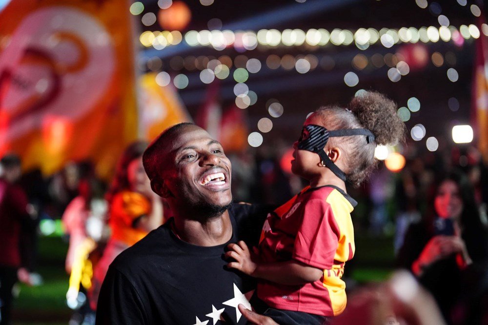 Osimhen transferinde dikkat çeken detay: Formasını satışa çıkardılar 73