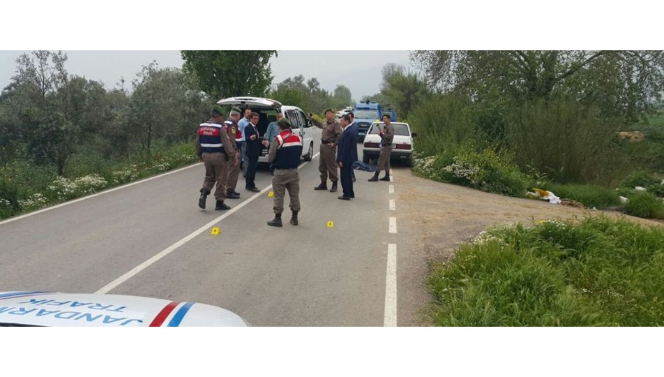 İzmir'de cinayet: 2 ölü, 1 yaralı