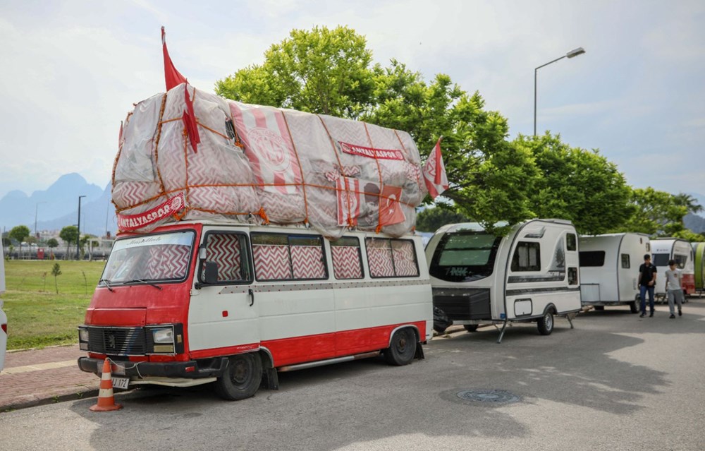 Antalya'da karavanların sokak aralarına park etmesine yasak geliyor - 6