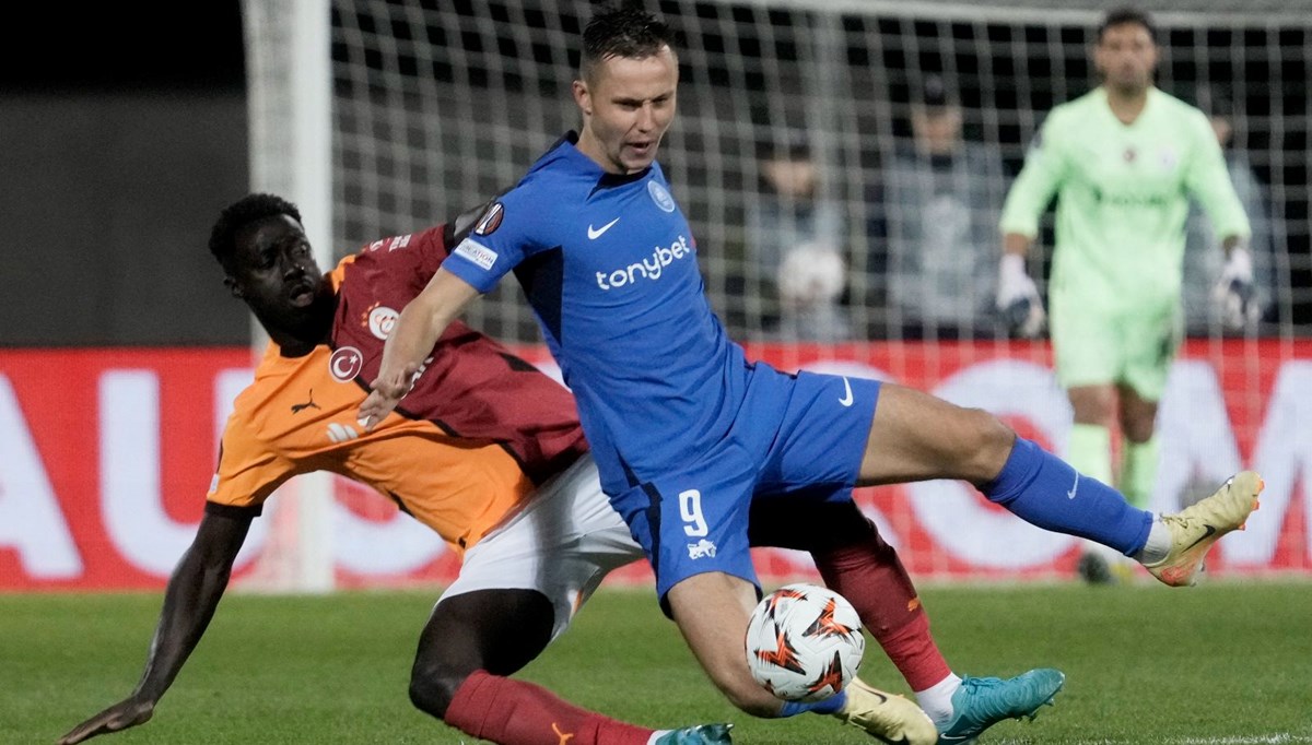 GalatasarayUEFA Avrupa Ligi'nde
Letonya deplasmanında berabere kaldı