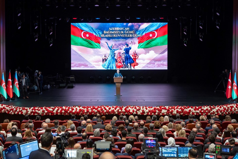 TBMM Başkanı Kurtulmuş, Azerbaycan Bağımsızlık Günü törenine katıldı - 1