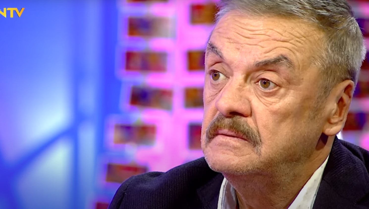 Ceyda Düvenci'nin konuğu Mesut Akusta: Oyuncu hastalanamaz, sakatlanamaz