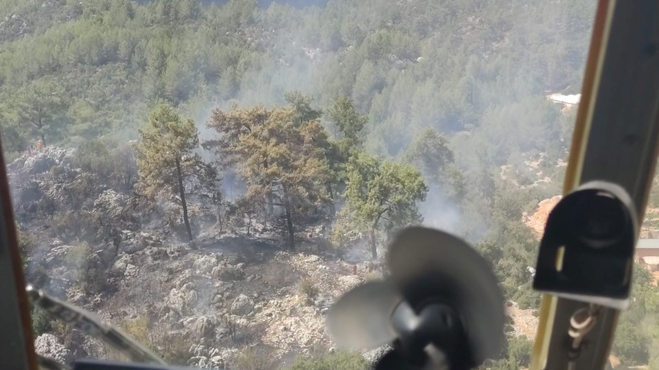 Antalya'da çıkan orman yangınları büyümeden söndürüldü - 1