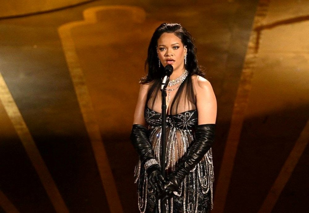 Rihanna'nın başı hayranıyla dertte: Evlenme teklifi etmek istedi - 4