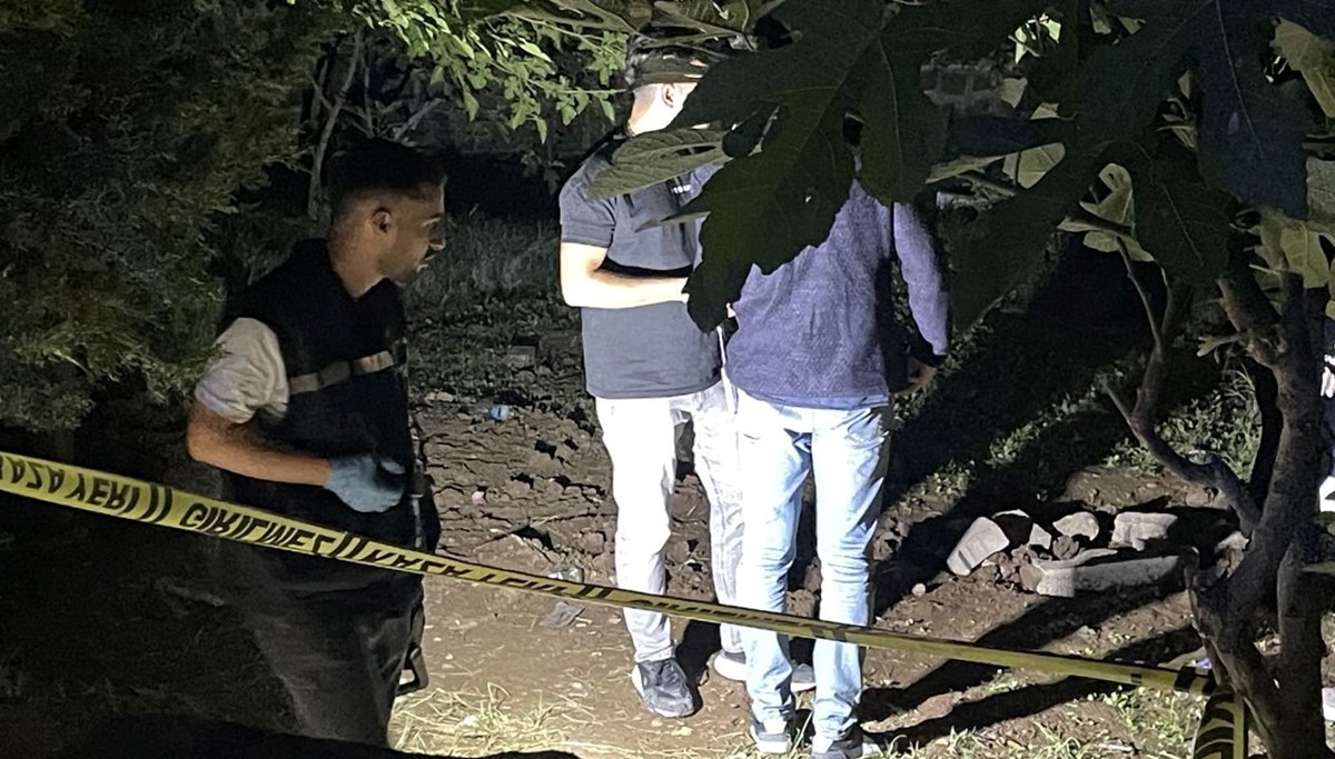 Cami bahçesinde bebek cesedi bulundu