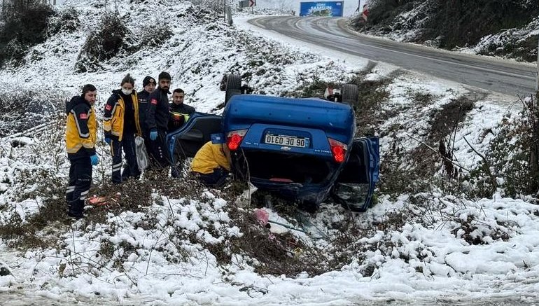 Samsun'da otomobil devrildi: 3 yaralı