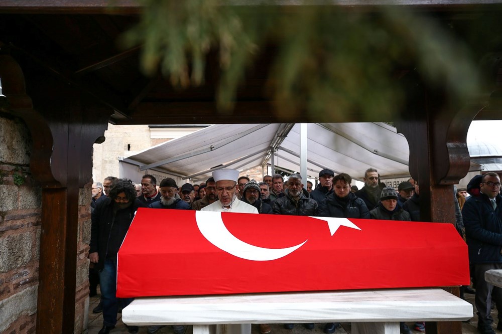 Usta oyuncu Emin Gümüşkaya son yolcuğuna uğurlandı - 8