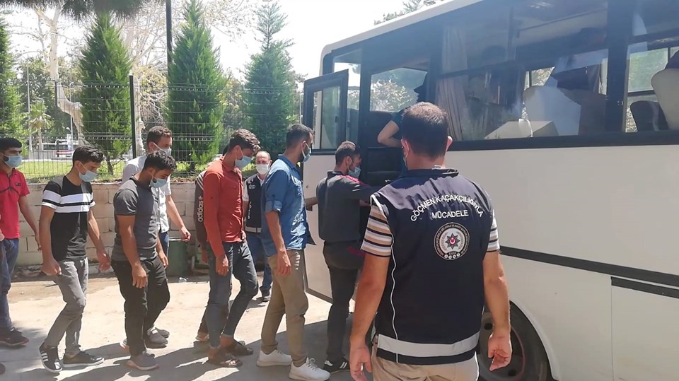 14 kişilik minibüsten 30 Suriyeli çıktı - 1