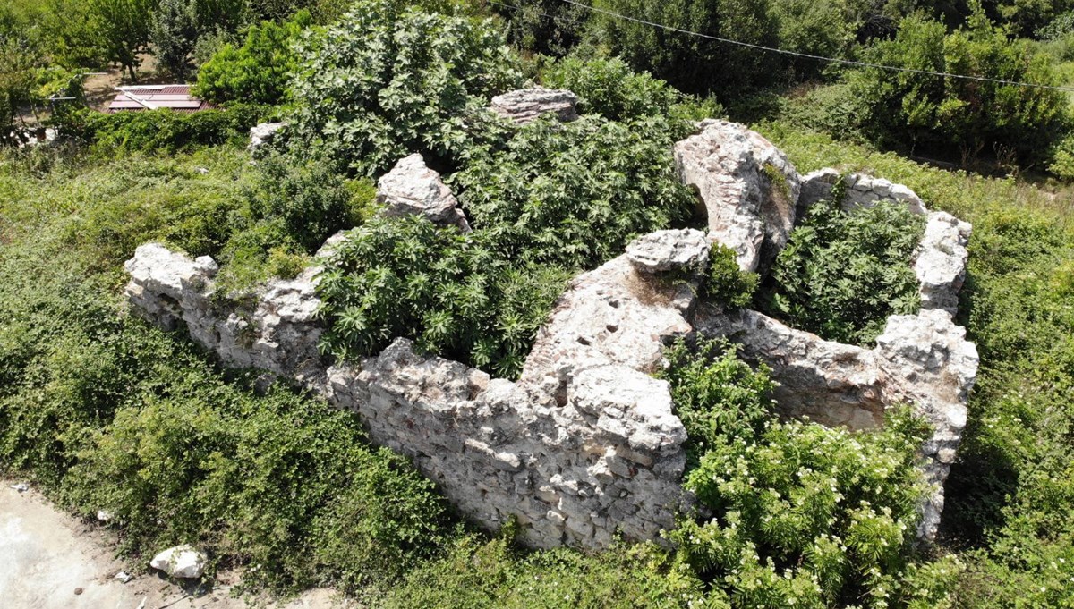 600 yıllık hamama defineci talanı