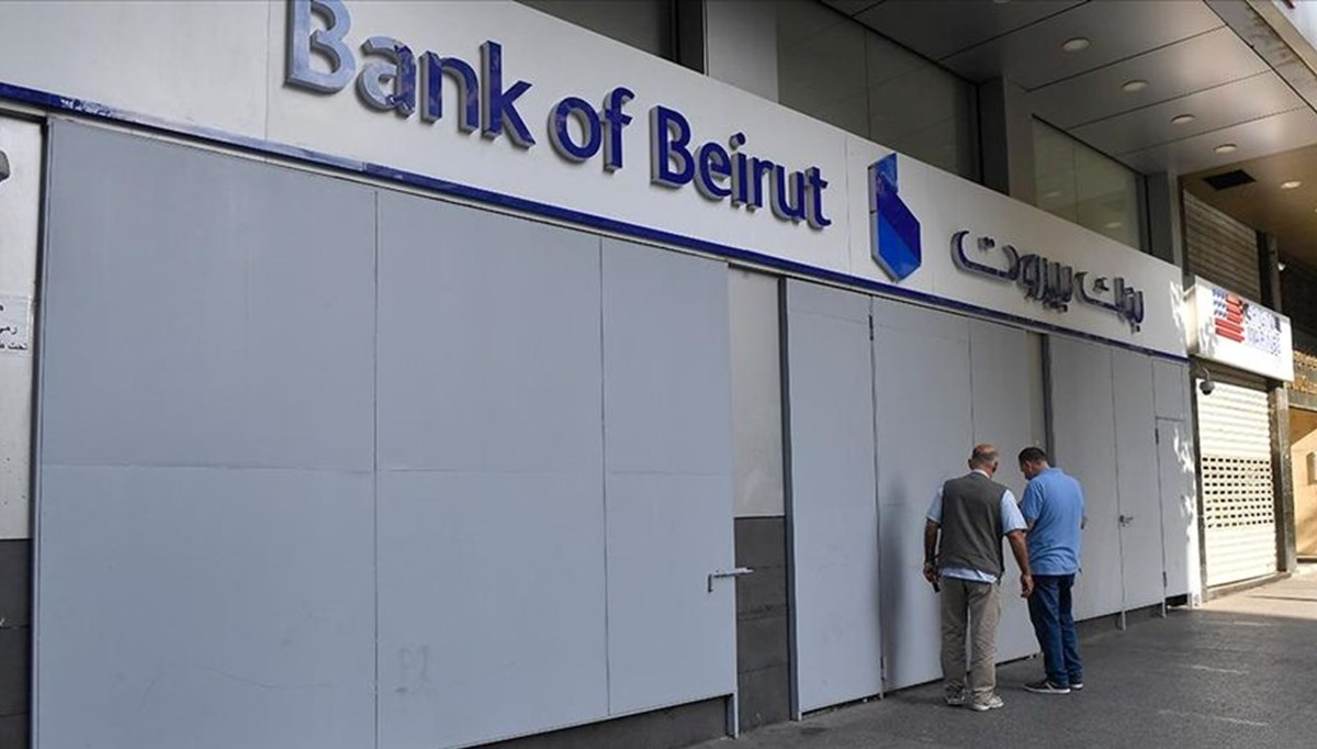 Lübnan'da bankalar bir hafta süren grevin ardından açılıyor