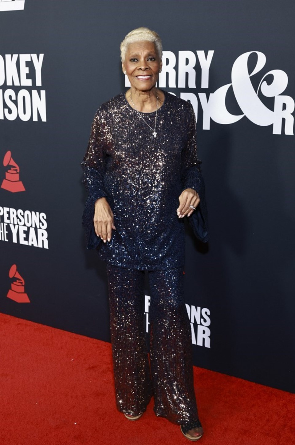 Grammy ödüllü şarkıcı Dionne Warwick'ten konser iptali - 1