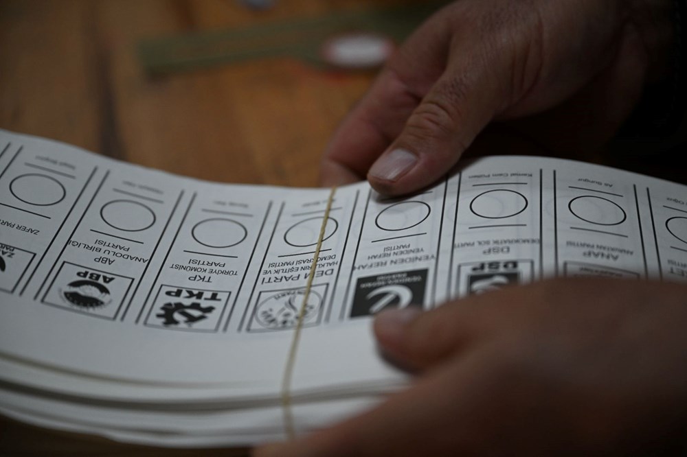 تركيا اليوم من فاز في المدن الكبرى؟ فاز حزب الشعب الجمهوري بـ 14 مقعدًا، بينما فاز حزب العدالة والتنمية بـ 12 من فاز في المدن الكبرى؟ فاز حزب الشعب الجمهوري بـ 14 مقعدًا، وفاز حزب العدالة والتنمية بـ 12 مدينة حضرية - 5