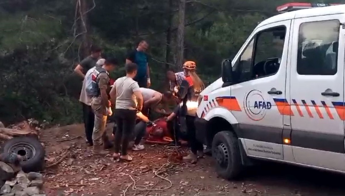 Metrelerce yükseklikten uçuruma düştü Metrelerce yükseklikten uçuruma düştü
