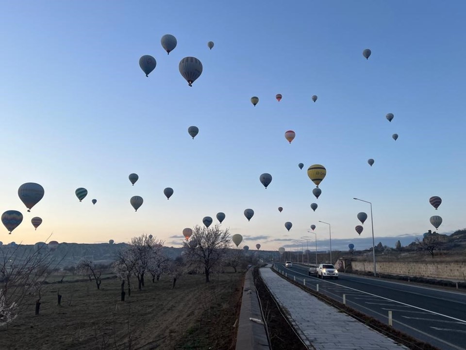 Kapadokya’yı 18 bin turist gökyüzünden izledi - 1