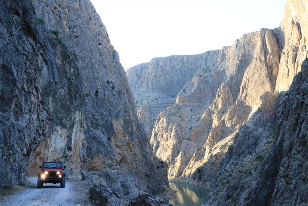 Erzincan'da yürekleri ağza getiren 'Taş Yolu': 132 yılda yapıldı - 16