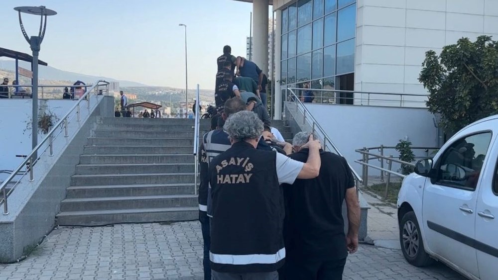 Polis uygulama noktalarını Whatsapp'tan paylaşan 13 kişiye gözaltı - 2