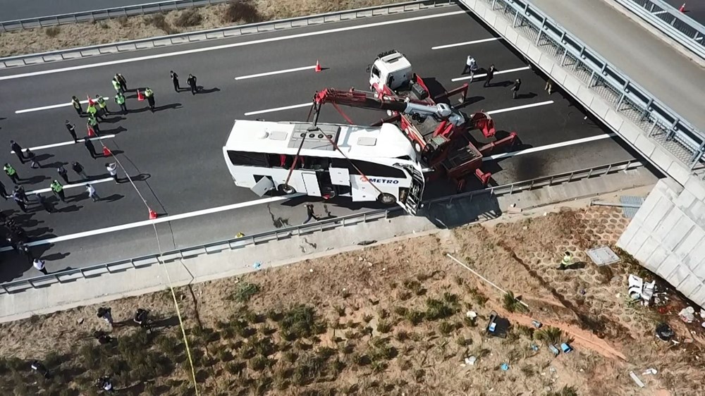Kuzey Marmara Otoyolu'nda otobüs yoldan çıktı: 5 ölü, 25 yaralı - 8