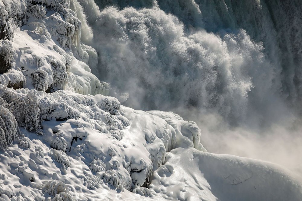 Niagara Selaleleri Abd Yi Etkisi Altina Alan Asiri Soguklar Nedeniyle Dondu Ntv