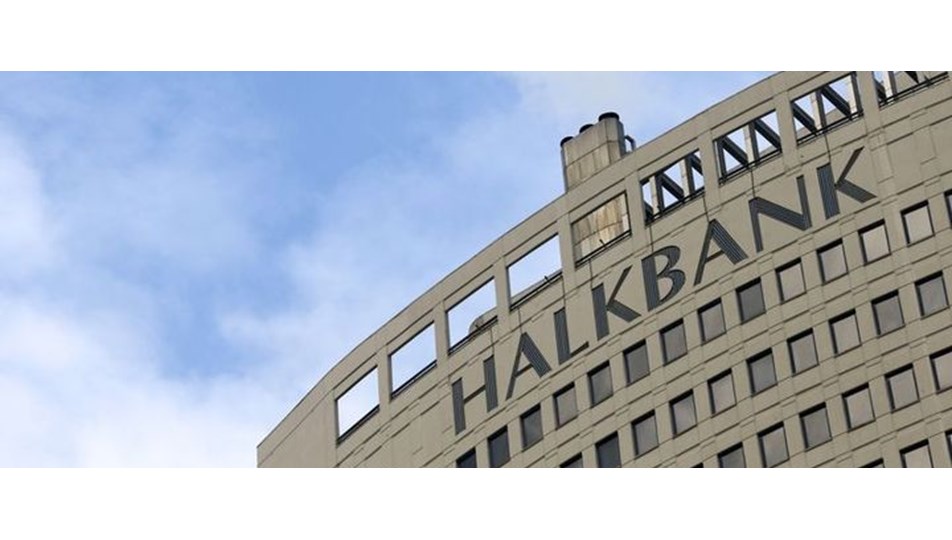 Fitch, Halkbank'ın finansal kapasite notunu negatif izlemeden çıkardı