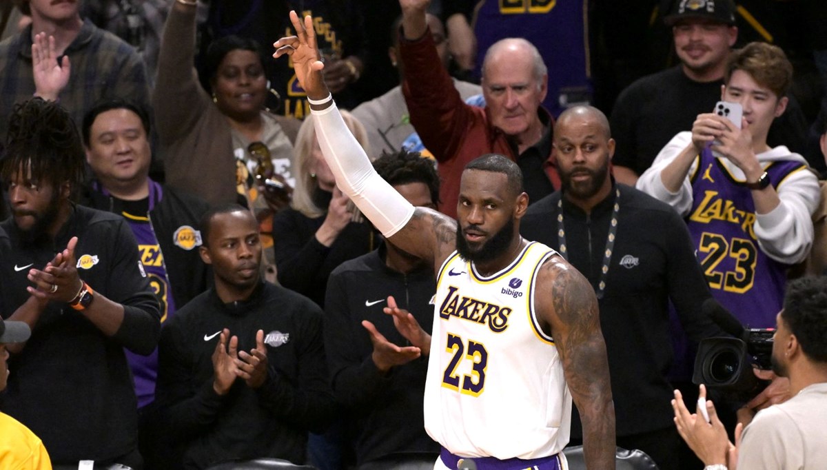 LeBron James NBA tarihine geçti