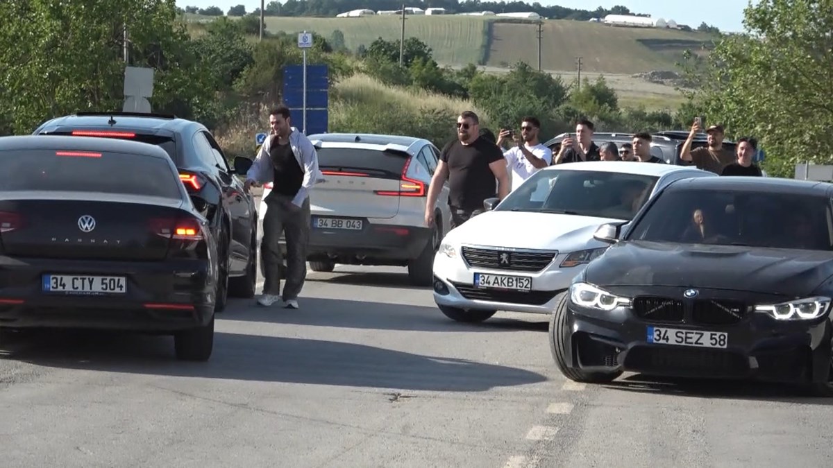 Süleyman Burak Bodur, konvoy eşliğinde bölgeden ayrıldı.