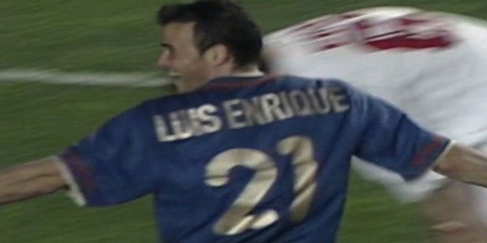Mart 2002, atan Luis Enrique, toplayan Arda Turan! - 2