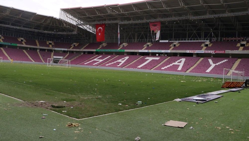 Hatayspor'dan stadyum açıklaması: Ağır hasarlı ve yıkılacak!