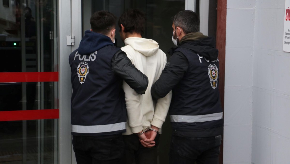 Sosyal medyada Filistinlilere saldırıya destek mesajına gözaltı Sosyal medyada Filistinlilere saldırıya destek mesajına gözaltı