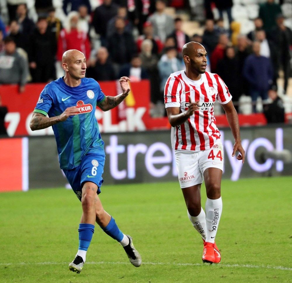 Oğlu ve kayınpederi ölmüştü! Antalyasporlu Naldo'yu yıkan kazada karar açıklandı - 7