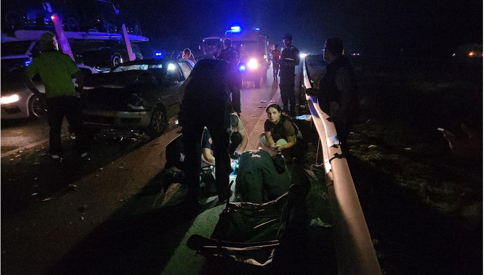 Düzce'de Anadolu Otoyolu'nda zincirleme kaza: 14 yaralı