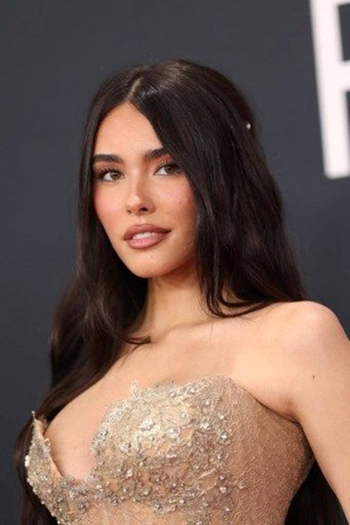 RWAIDsKSbk6qxrZi32q76Q.jpg