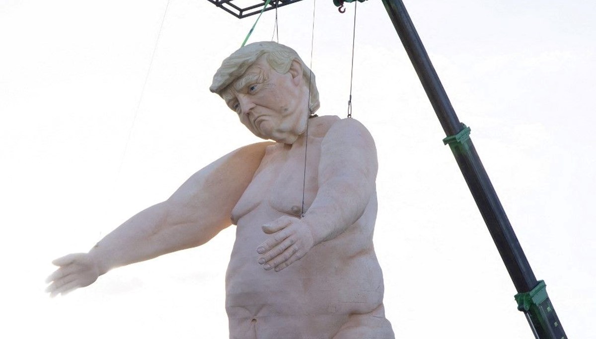 Trump'ı kızdıran heykel: Tüm ABD'yi dolaşacak! Trump'ı kızdıran heykel: Tüm ABD'yi dolaşacak!