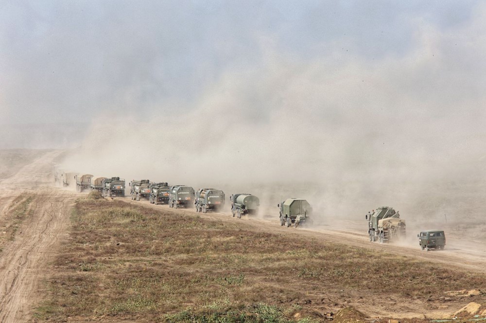 Rusya'dan dünyaya gözdağı: NATO'ya göstere göstere dev tatbikat - 16