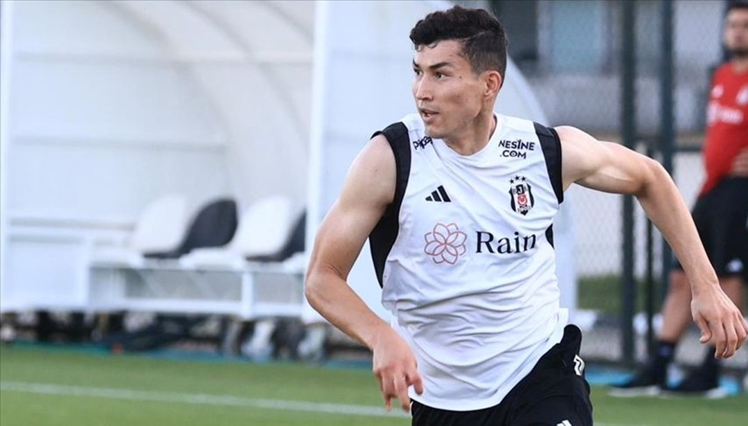 Zaynutdinov, Beşiktaş'a veda etti: "Formayı gururla taşıdım"