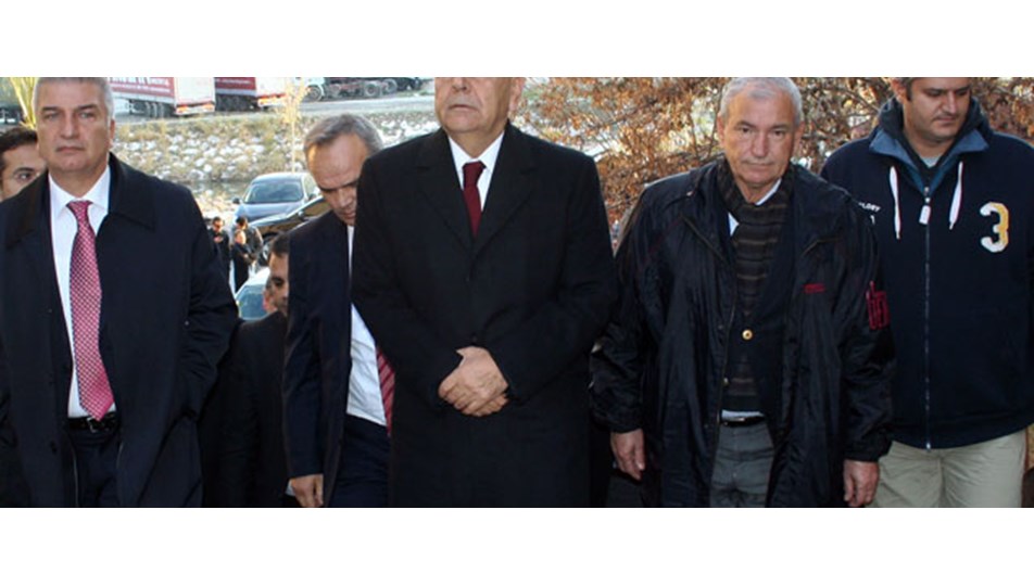 İzmir'de 13 kişiye daha tutuklama kararı