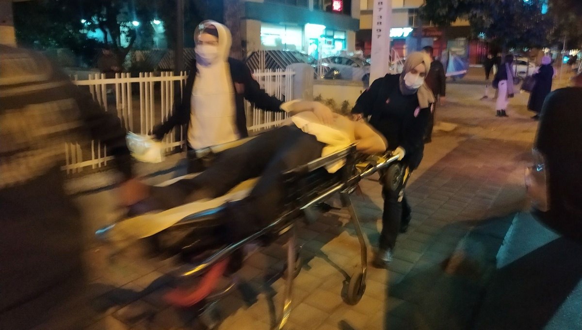 Masaj salonunda bıçaklı kavga: 2 ağır yaralı