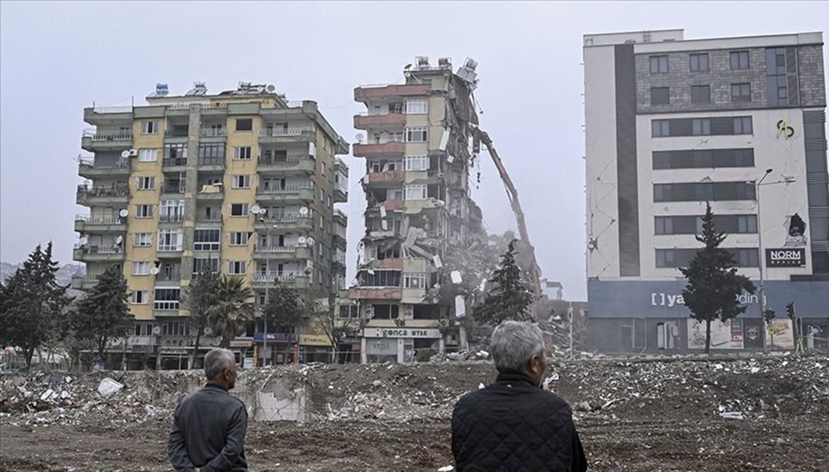 48 kişinin can verdiği Serdar Bey Apartmanı'nın müteahhidine 13 yıl 4 ay hapis 48 kişinin can verdiği Serdar Bey Apartmanı'nın müteahhidine 13 yıl 4 ay hapis