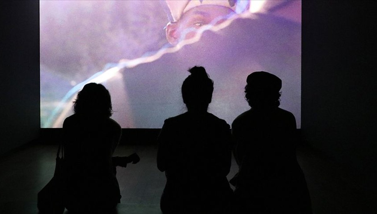 17. İstanbul Bienali sergileri 2022'ye ertelendi
