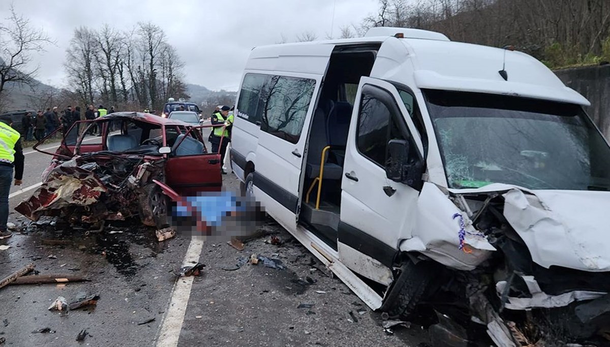 Ordu'da kafa kafaya feci kaza: 2 ölü, 2 yaralı Ordu'da kafa kafaya feci kaza: 2 ölü, 2 yaralı