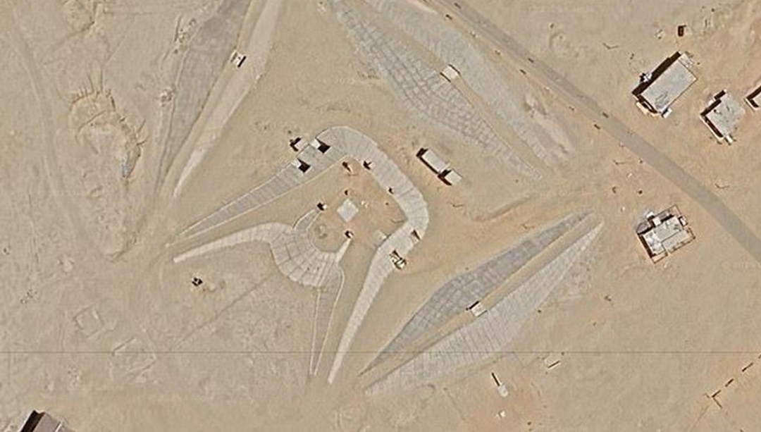 Google Haritalar görüntüledi: Giza Piramidi yakınlarında gizemli bölge