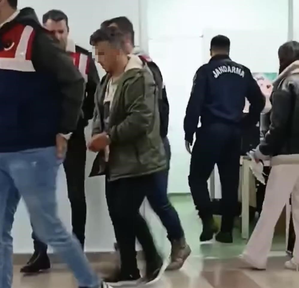 C.A. çıkarıldığı mahkemede tutuklandı