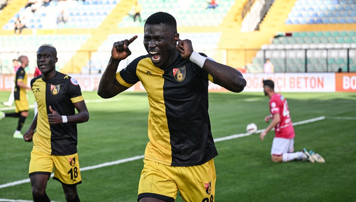 İstanbulspor, Hakan Yakın ile sezonun ilk galibiyetini aldı İstanbulspor, Hakan Yakın ile sezonun ilk galibiyetini aldı