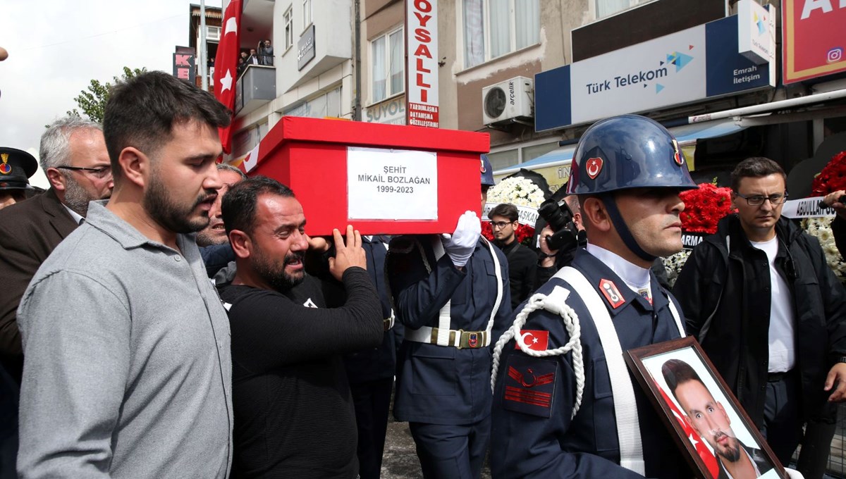 Ankara’da saldırı girişiminde bulunan teröristlerin katlettiği şehit veteriner teknikeri defnedildi