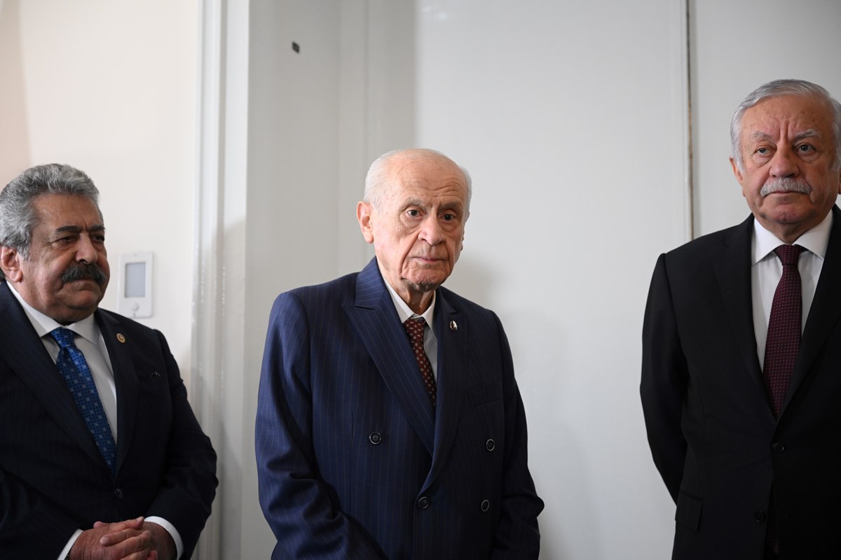 Bahçeli, DEM Parti heyetini karşıladı Bahçeli, DEM Parti heyetini karşıladı