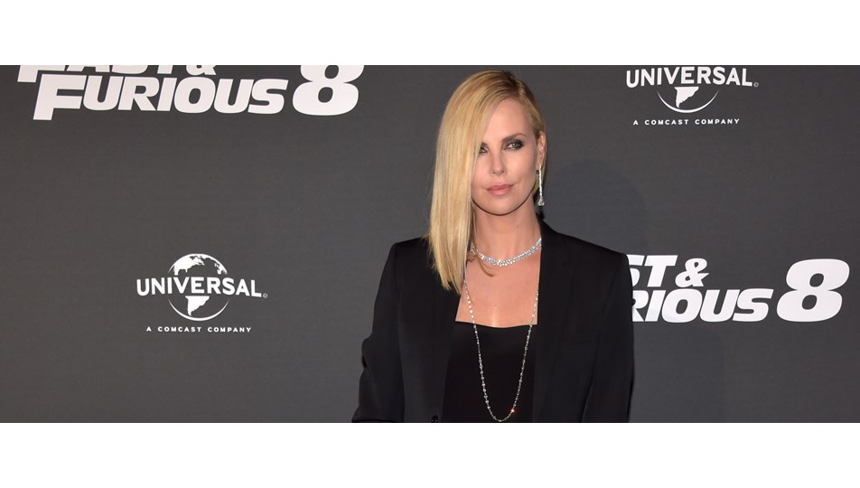 Charlize Theron: O öpüşme hayatımın en büyük anı değildi