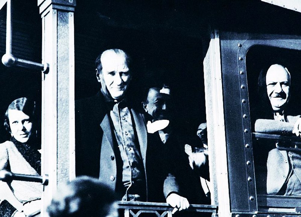 Mustafa Kemal Atatürk'ün ebediyete intikalinin 85. yılı (10 Kasım 1938) - 18