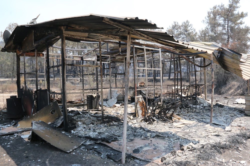 Manavgat'ta safari tesisi küle döndü, alevlerin arasında kalan işletme sahibi ölümden döndü - 2