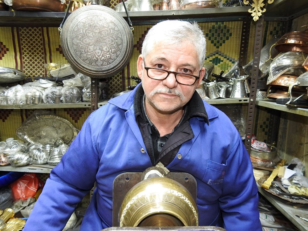 60 yaşında hala bakır sesleri ortasında: Mesleğini 50 yıldır sürdürüyor 75 RfVeUQ3OYUaGRO8ILiW7Lw