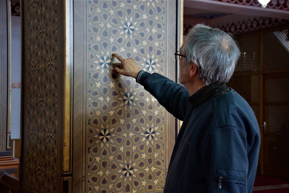 Unutulmaya yüz tutan sanat dünyada ilk kez bir camide uygulandı - 1